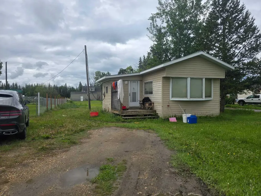 72133 Range Road 11 Debolt AB T0H 1B0