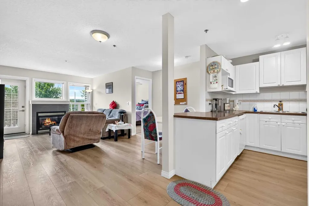 7 Harvest Gold Manor NE Calgary AB T3K 4Y3