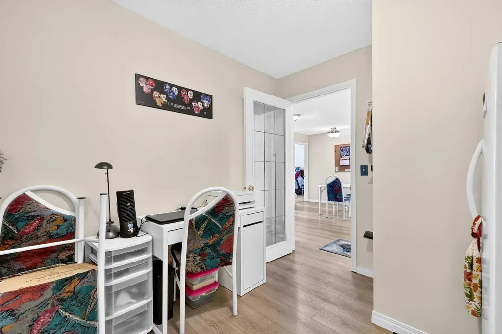 7 Harvest Gold Manor NE Calgary AB T3K 4Y3