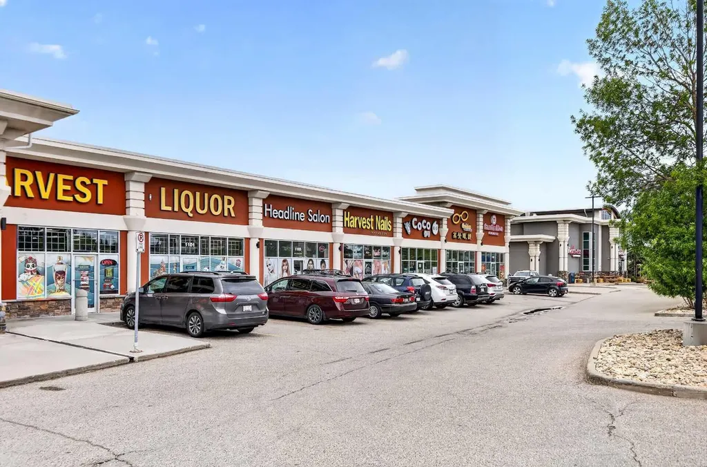 7 Harvest Gold Manor NE Calgary AB T3K 4Y3