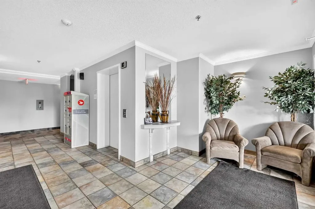 7 Harvest Gold Manor NE Calgary AB T3K 4Y3