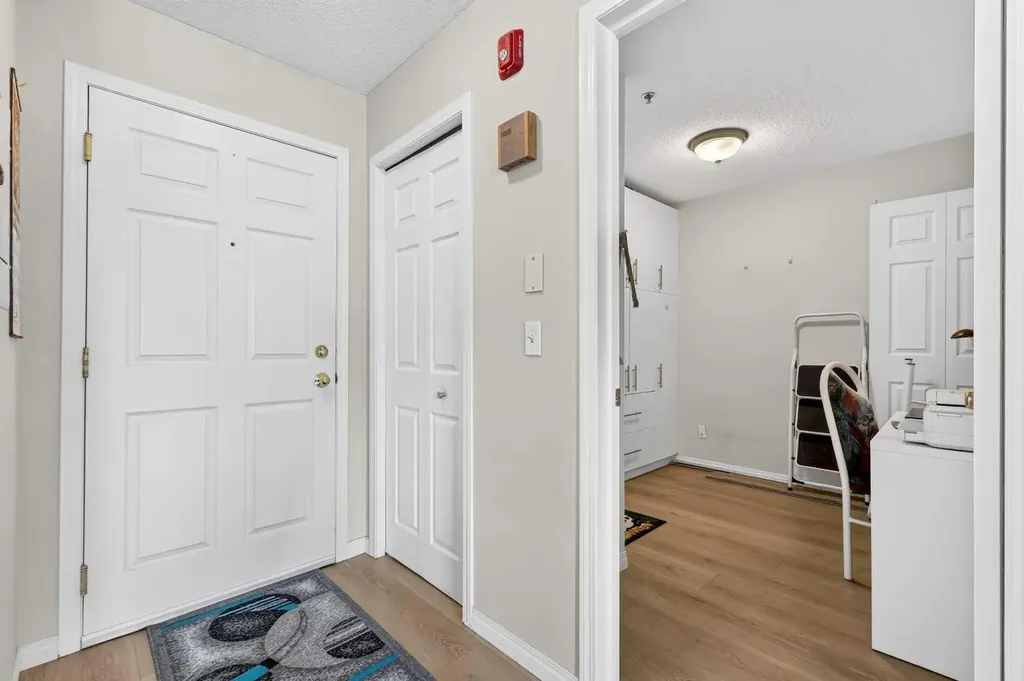 7 Harvest Gold Manor NE Calgary AB T3K 4Y3