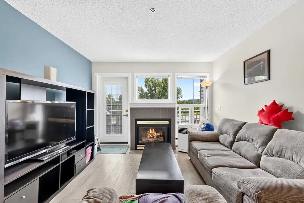 7 Harvest Gold Manor NE Calgary AB T3K 4Y3