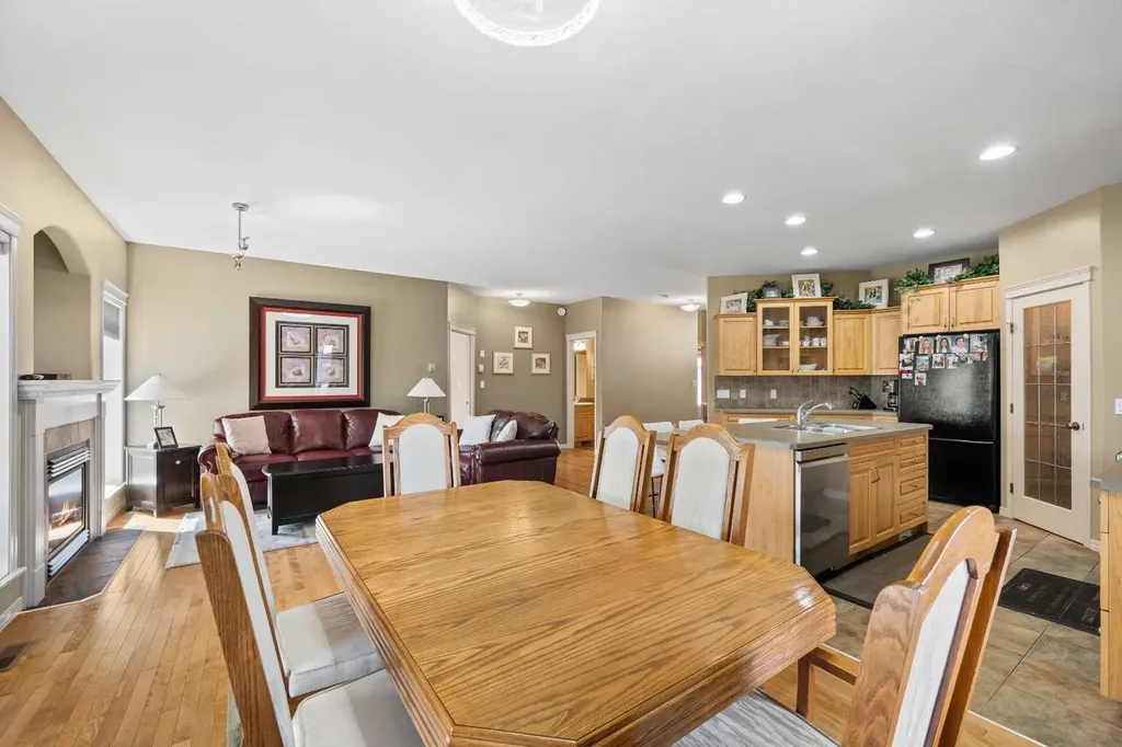 2201 59a Avenue Close Lloydminster AB T9V 3J3