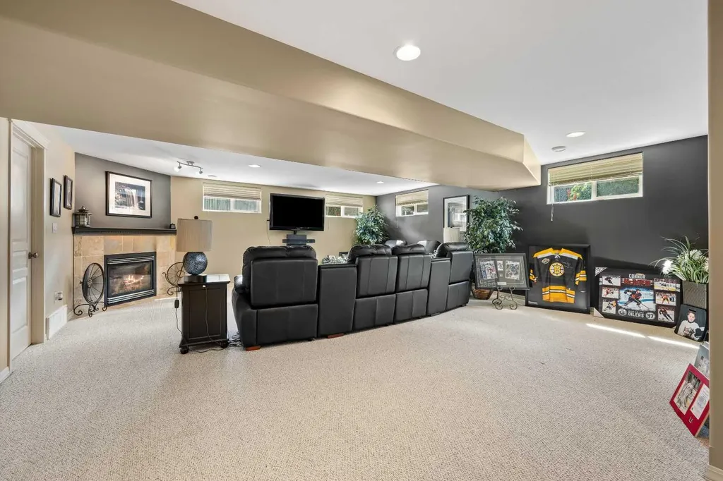 2201 59a Avenue Close Lloydminster AB T9V 3J3