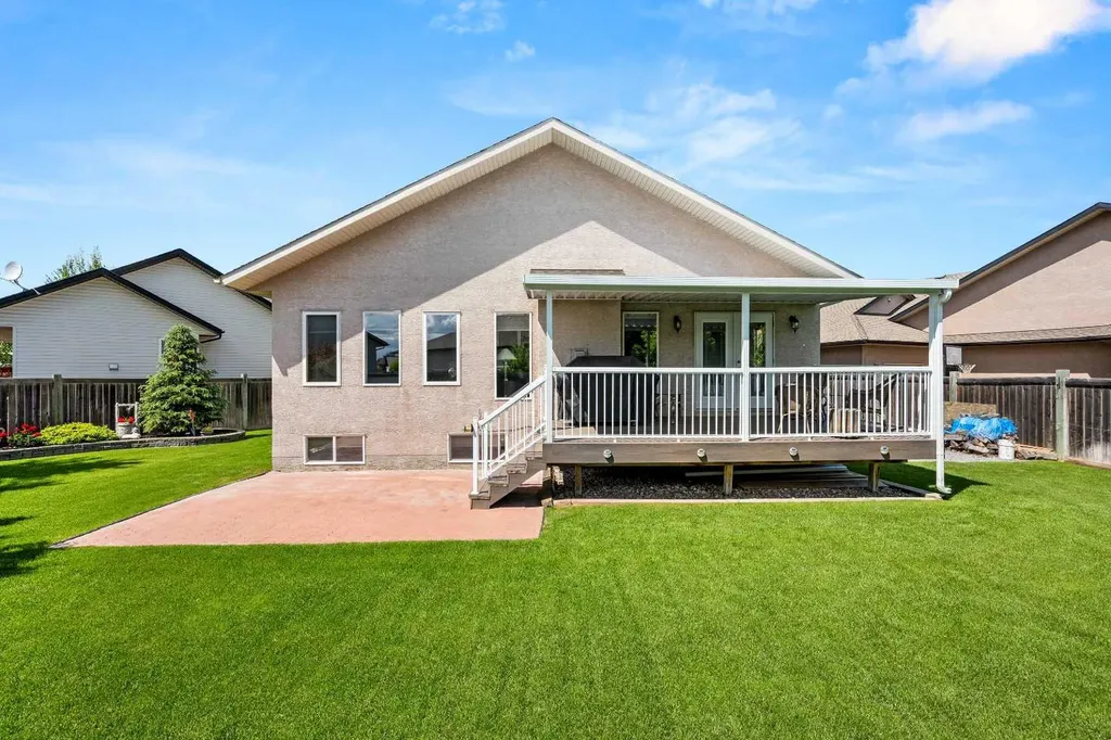 2201 59a Avenue Close Lloydminster AB T9V 3J3