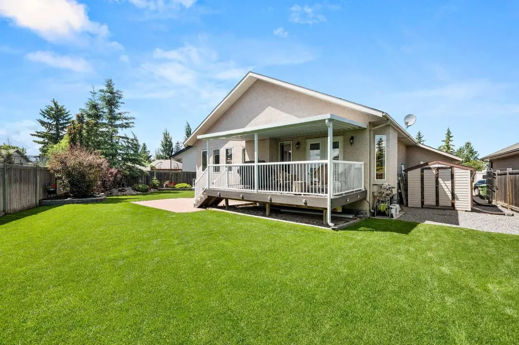 2201 59a Avenue Close Lloydminster AB T9V 3J3