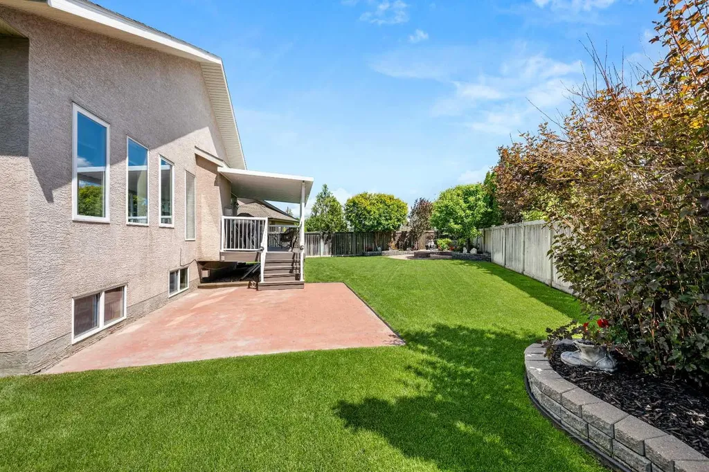 2201 59a Avenue Close Lloydminster AB T9V 3J3