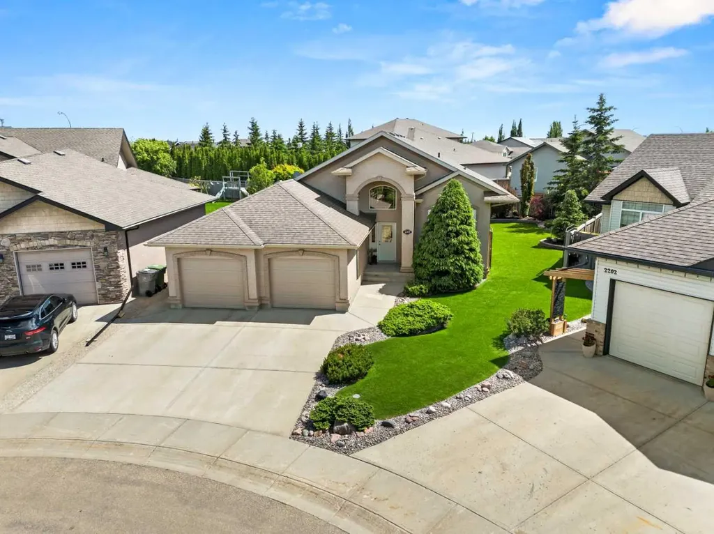 2201 59a Avenue Close Lloydminster AB T9V 3J3