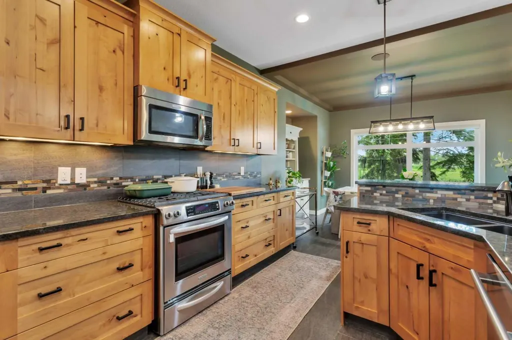 7201 61 Street Rocky Mountain House AB T4T 0A3