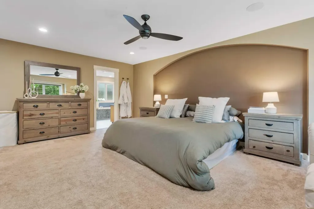 7201 61 Street Rocky Mountain House AB T4T 0A3
