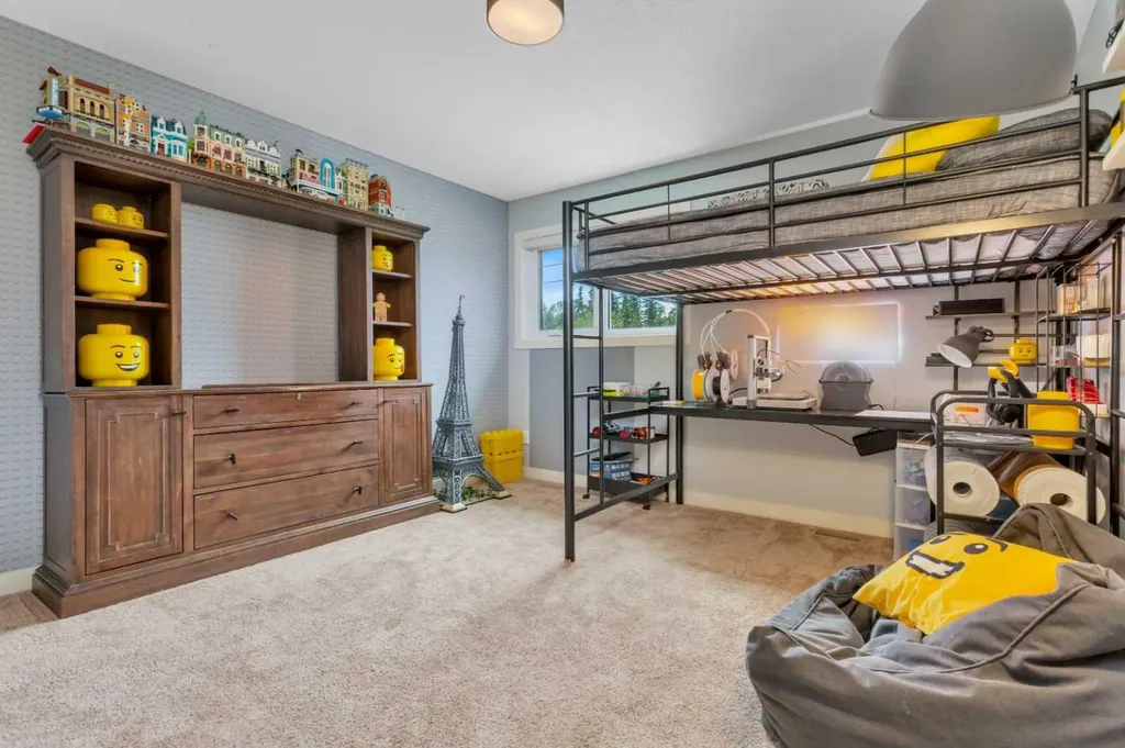7201 61 Street Rocky Mountain House AB T4T 0A3