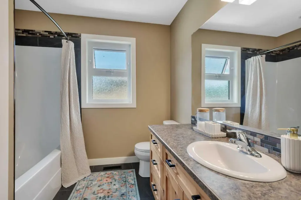 7201 61 Street Rocky Mountain House AB T4T 0A3