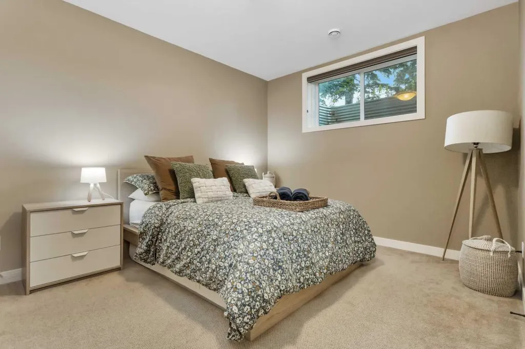 7201 61 Street Rocky Mountain House AB T4T 0A3