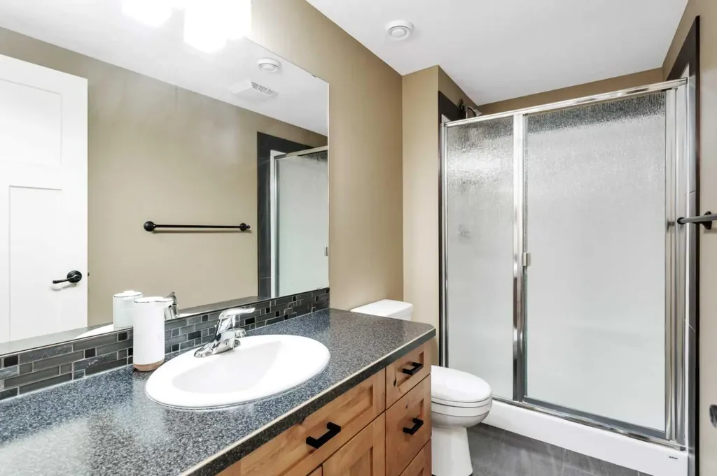 7201 61 Street Rocky Mountain House AB T4T 0A3