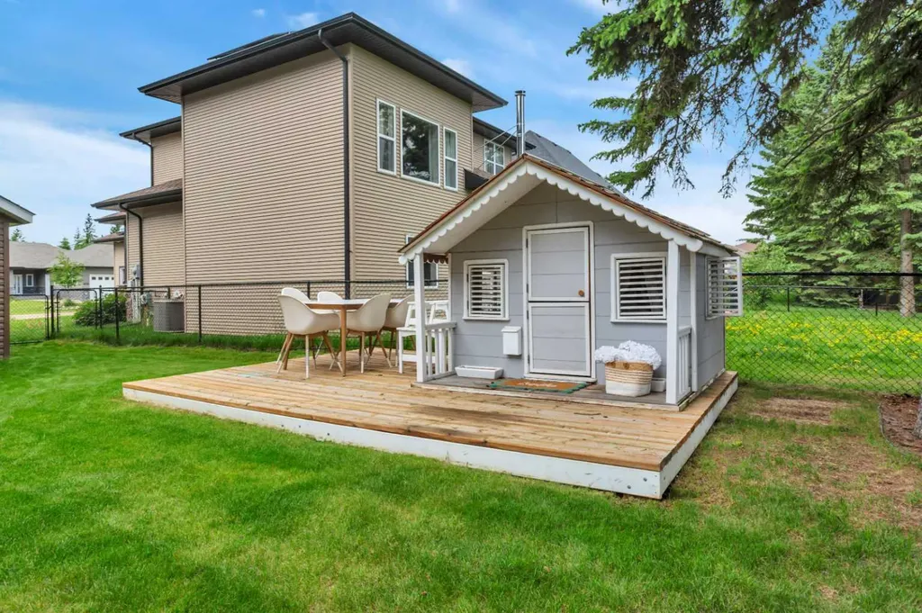 7201 61 Street Rocky Mountain House AB T4T 0A3