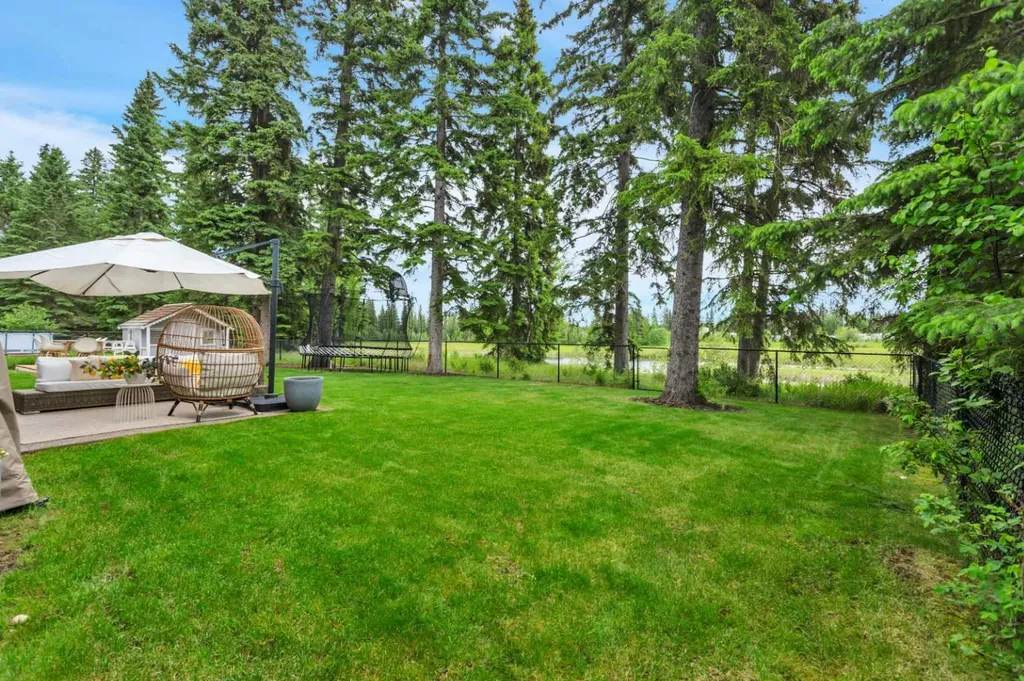 7201 61 Street Rocky Mountain House AB T4T 0A3