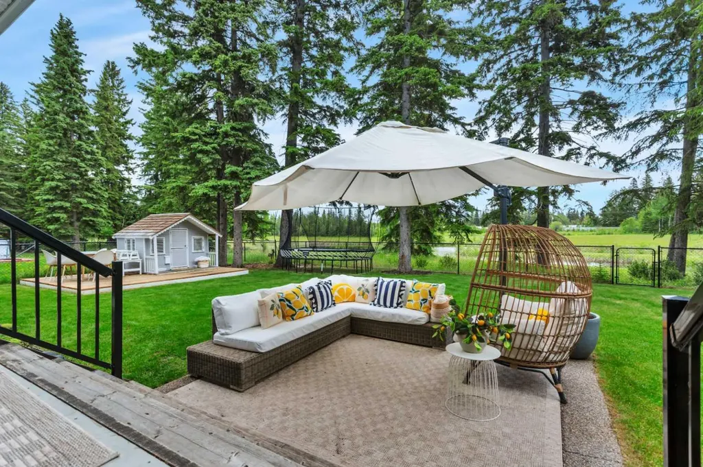 7201 61 Street Rocky Mountain House AB T4T 0A3