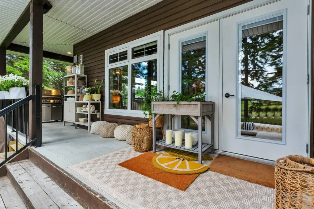7201 61 Street Rocky Mountain House AB T4T 0A3