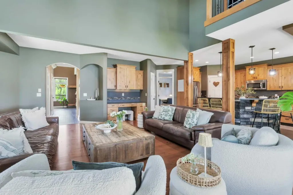 7201 61 Street Rocky Mountain House AB T4T 0A3