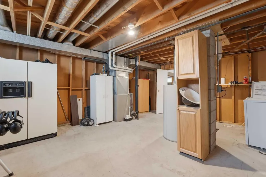 3248 Bearspaw Drive NW Calgary AB T2L 1T3