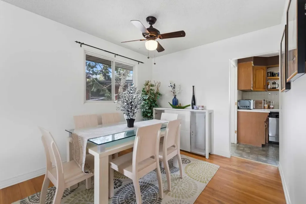 3248 Bearspaw Drive NW Calgary AB T2L 1T3