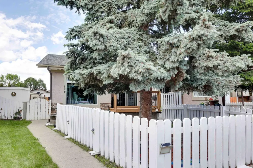 136 Abalone Place NE Calgary AB T2A 6N1