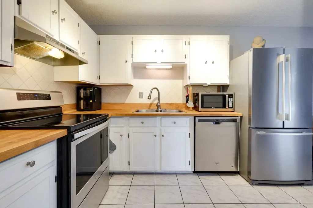 136 Abalone Place NE Calgary AB T2A 6N1