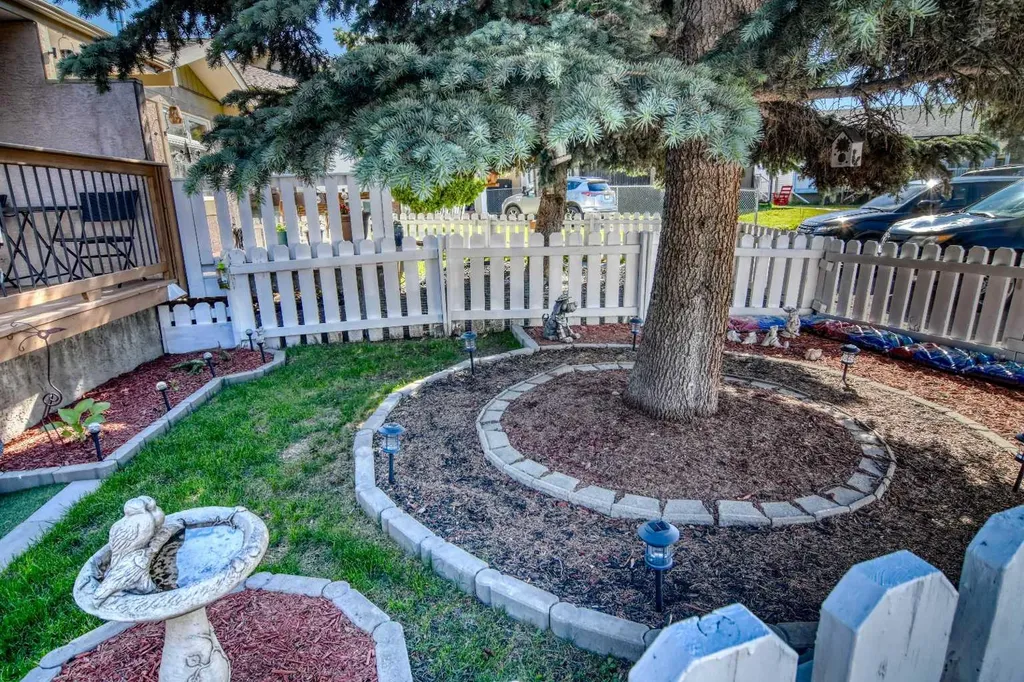 136 Abalone Place NE Calgary AB T2A 6N1