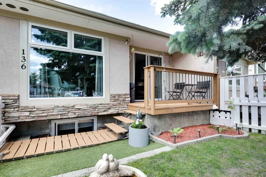 136 Abalone Place NE Calgary AB T2A 6N1