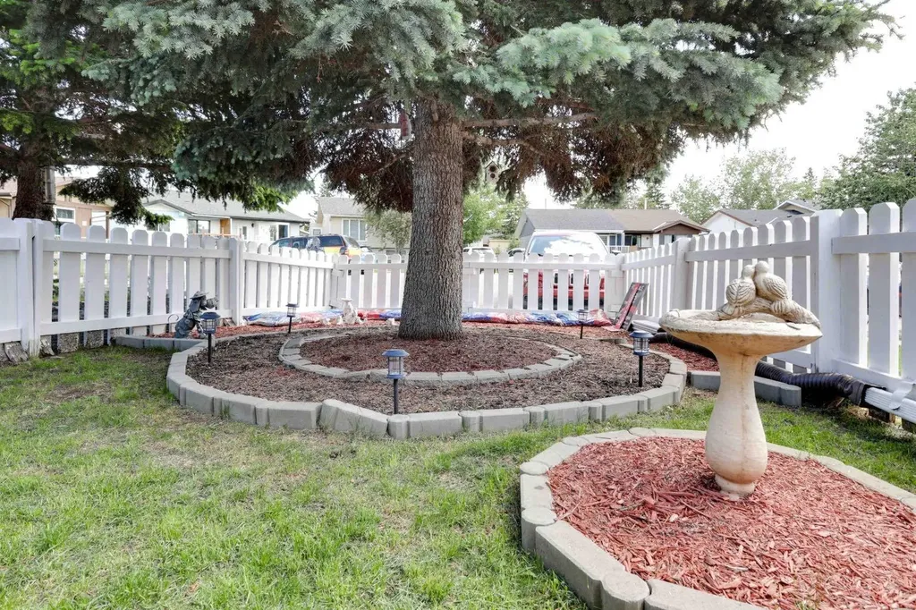136 Abalone Place NE Calgary AB T2A 6N1