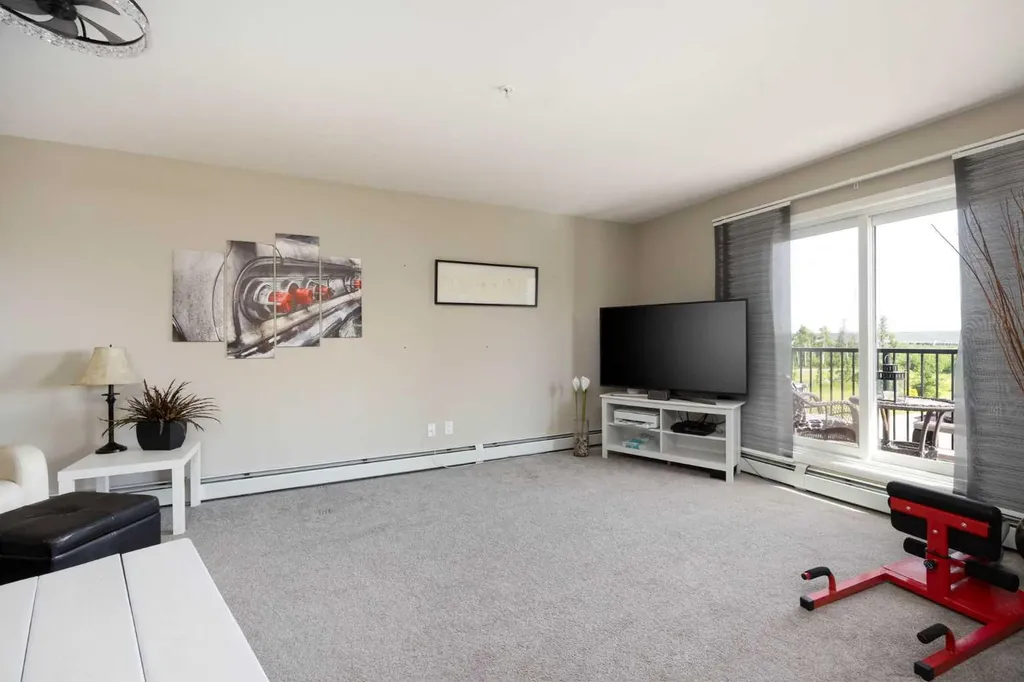 201 Abasand Drive Fort Mcmurray AB T9J1L6