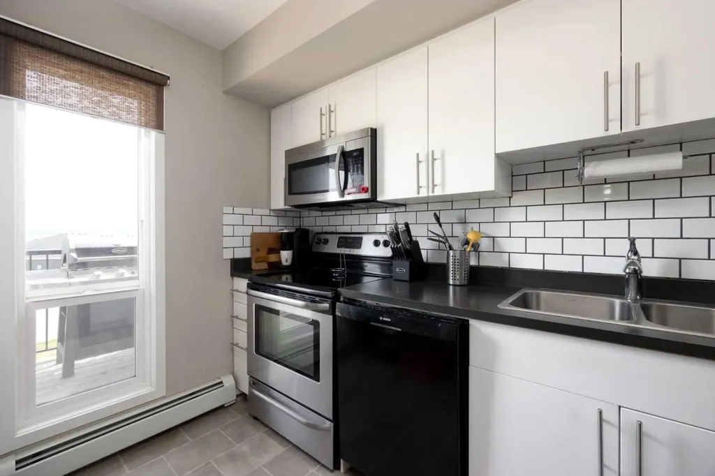 201 Abasand Drive Fort Mcmurray AB T9J1L6