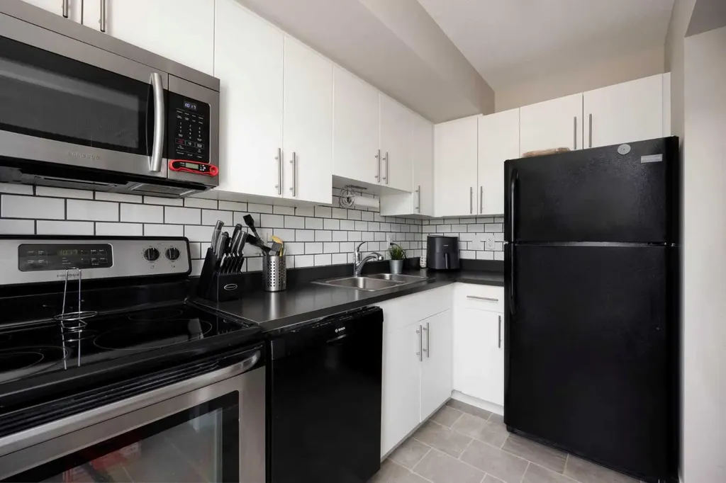 201 Abasand Drive Fort Mcmurray AB T9J1L6