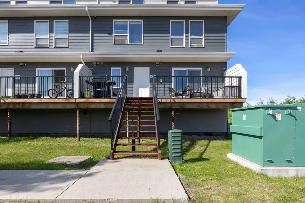 201 Abasand Drive Fort Mcmurray AB T9J1L6