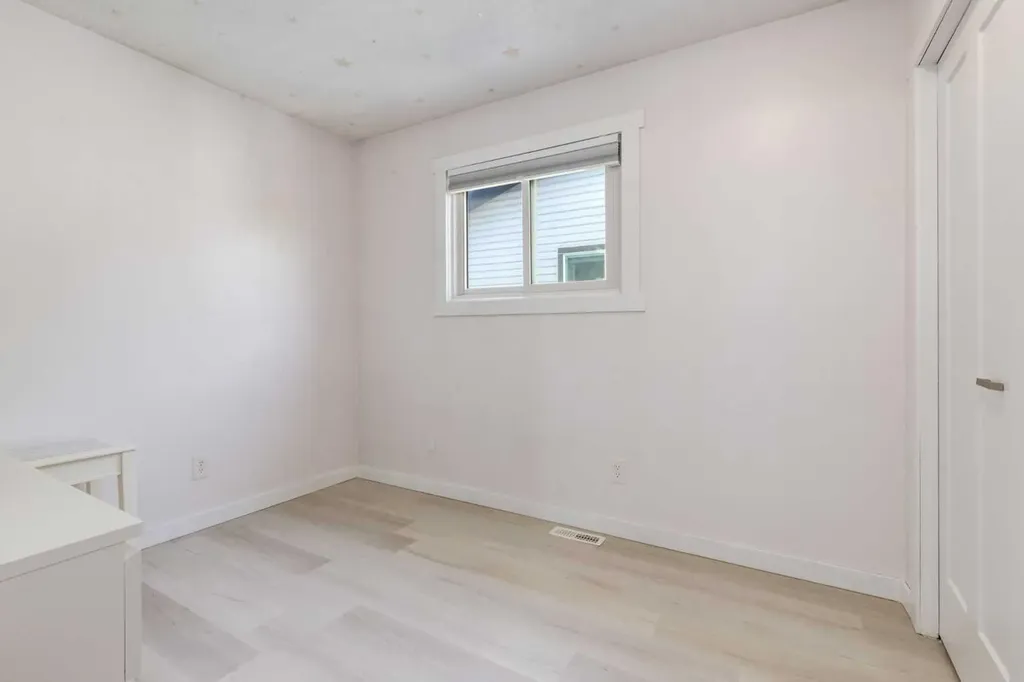 259 Shawmeadows Road SW Calgary AB T2Y 1B6