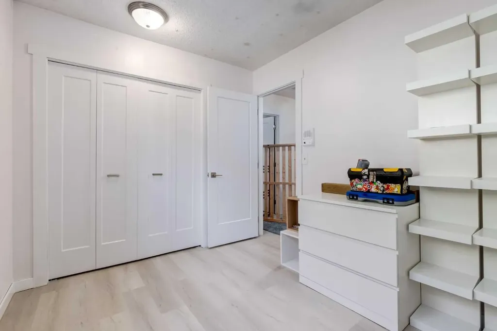 259 Shawmeadows Road SW Calgary AB T2Y 1B6
