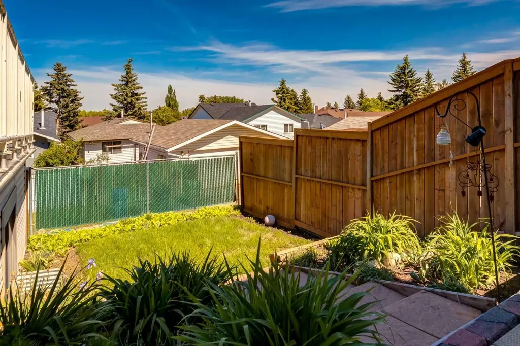 259 Shawmeadows Road SW Calgary AB T2Y 1B6