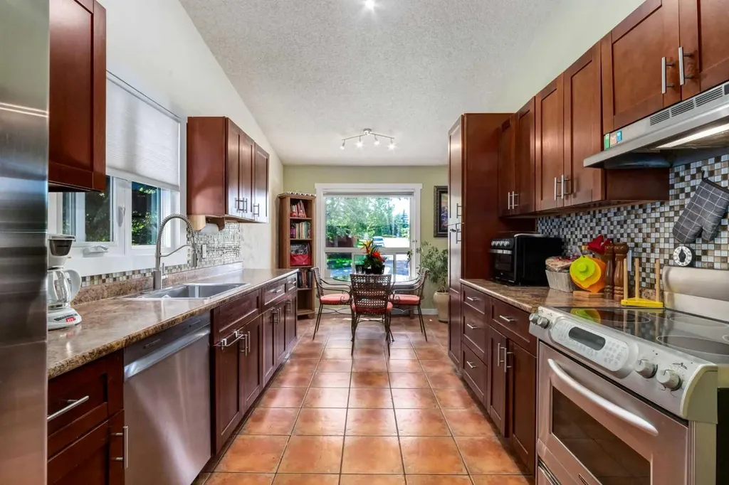 259 Shawmeadows Road SW Calgary AB T2Y 1B6