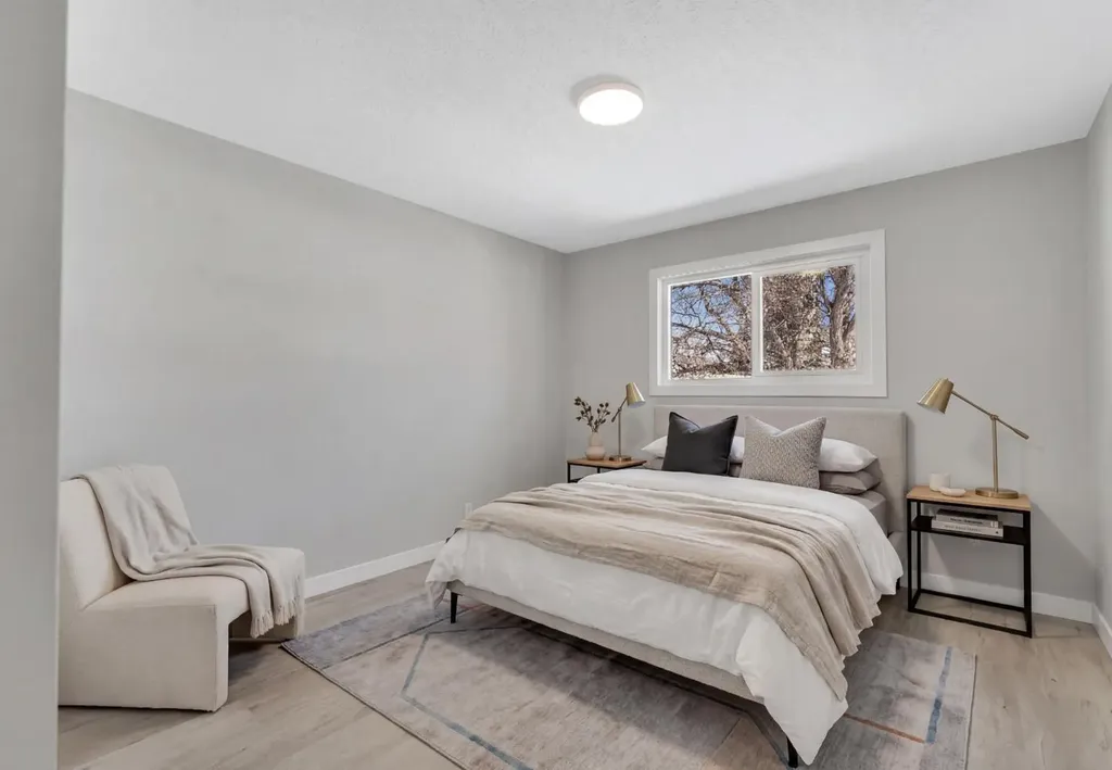 853 Northmount Drive NW Calgary AB T2L 0A3