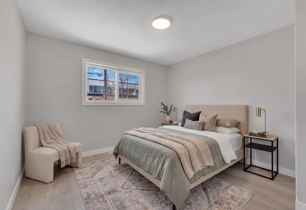 853 Northmount Drive NW Calgary AB T2L 0A3