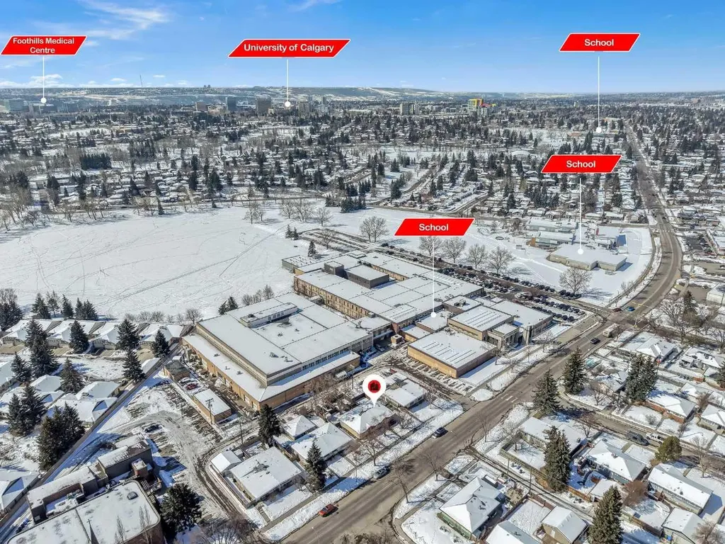 853 Northmount Drive NW Calgary AB T2L 0A3