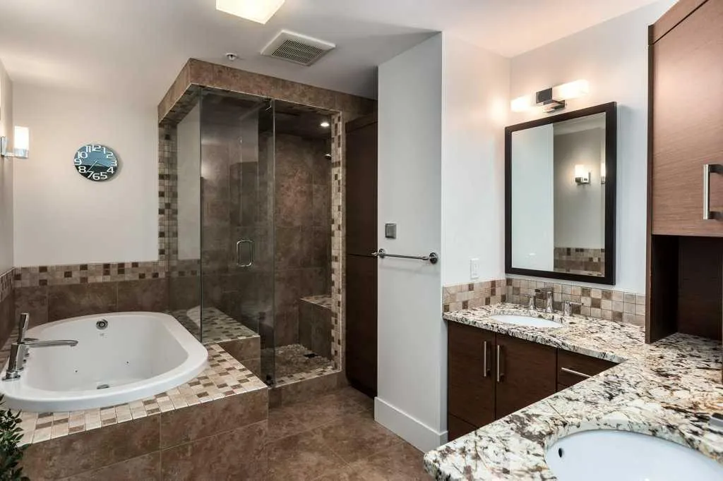 110 7 Street SW Calgary AB T2P 5M9