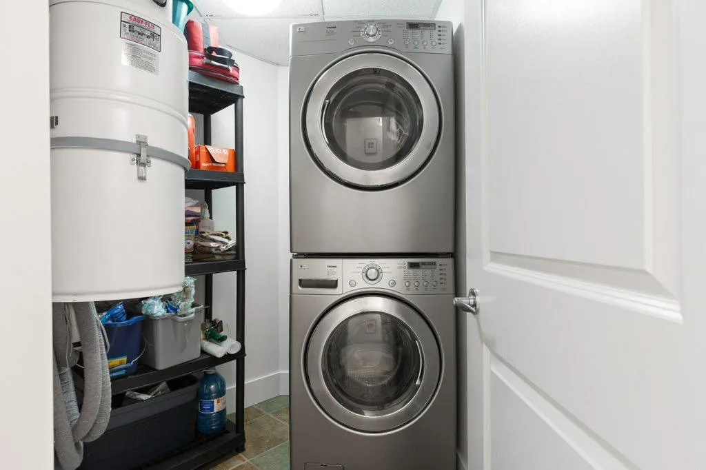 110 7 Street SW Calgary AB T2P 5M9