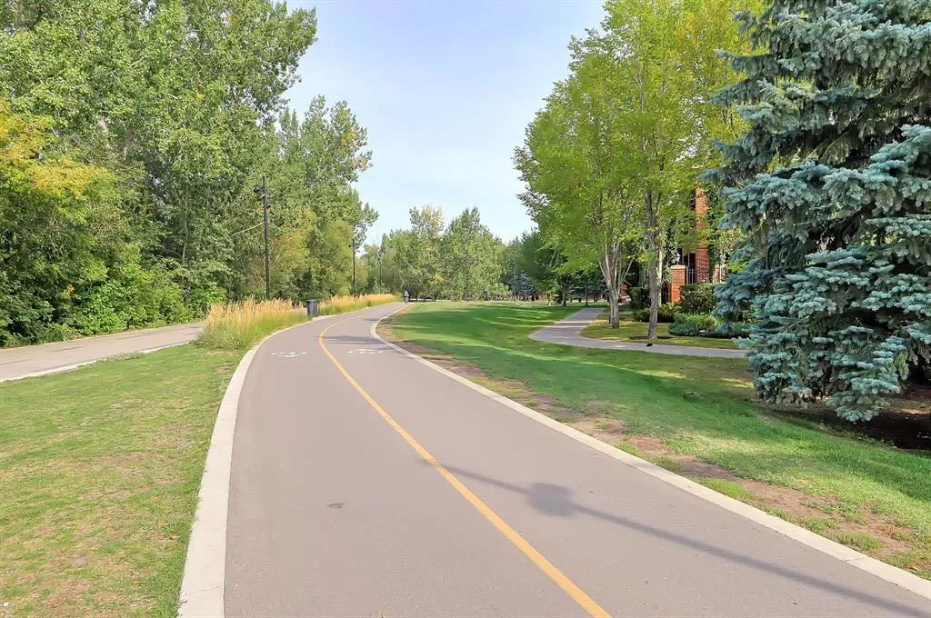 110 7 Street SW Calgary AB T2P 5M9
