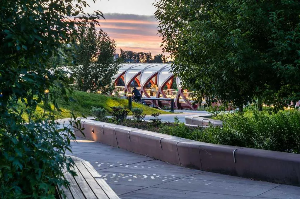 110 7 Street SW Calgary AB T2P 5M9
