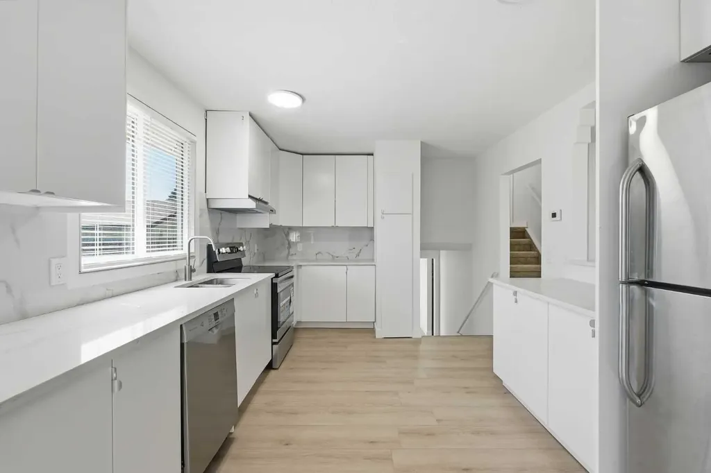 532 Rundleridge Drive NE Calgary AB t1y2k7