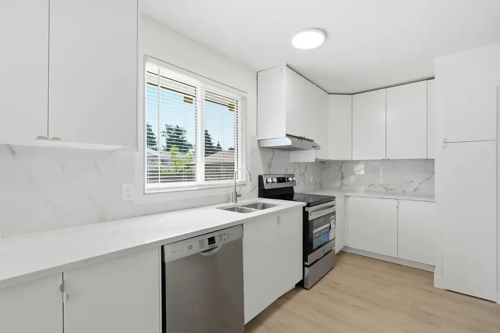 532 Rundleridge Drive NE Calgary AB t1y2k7