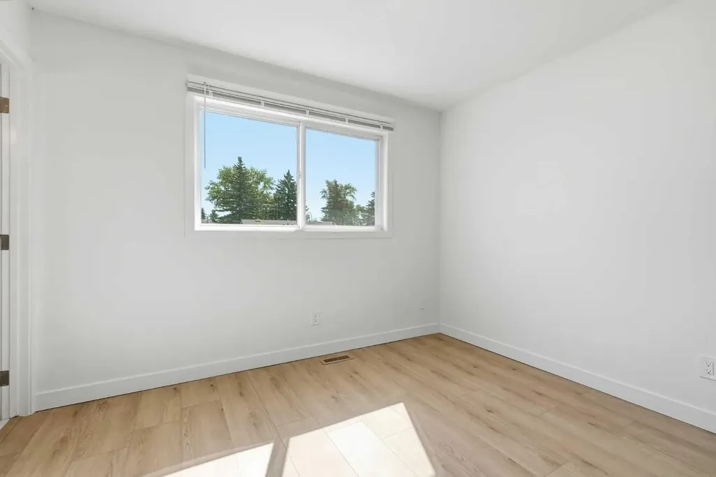 532 Rundleridge Drive NE Calgary AB t1y2k7