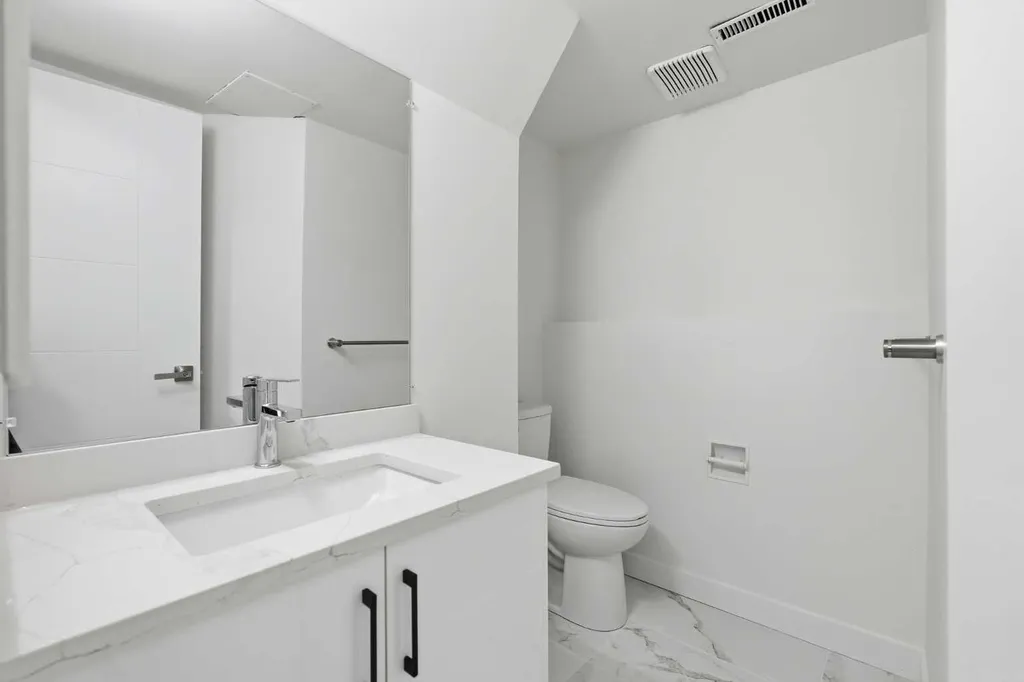 532 Rundleridge Drive NE Calgary AB t1y2k7